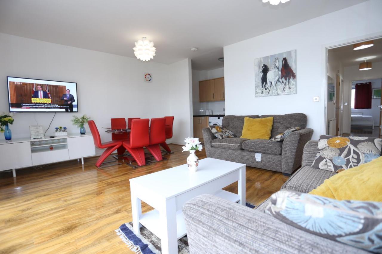 Lovely 2 Bed 2 Toilet Hill House River View Apartment Londres Exterior foto